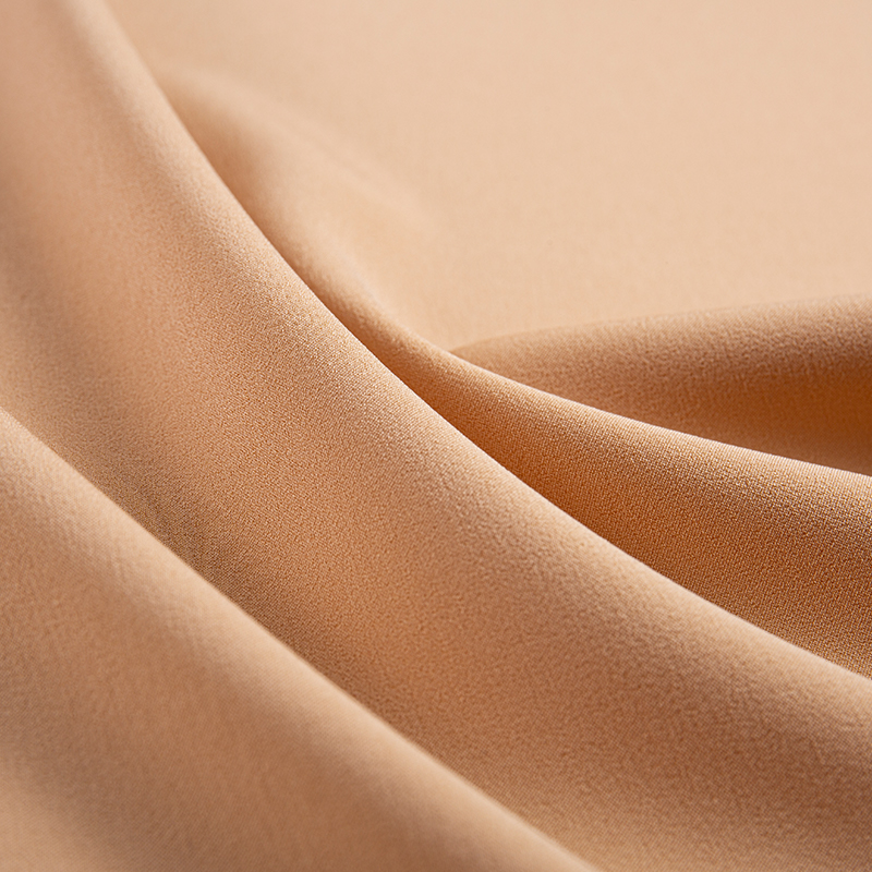 Imitat-Acetat-Stoff mit horizontalen Streifen und Vier-Wege-Stretch-Satin