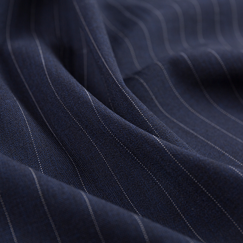 Freizeit-Seiden-Rayon-Stoff mit schmalen Streifen