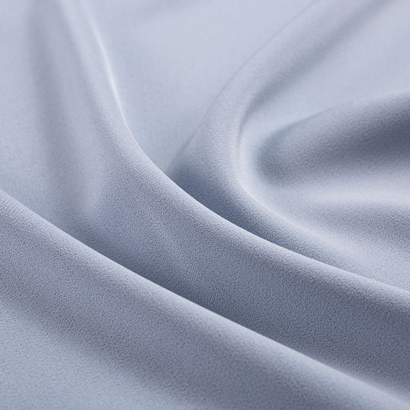 Doppelseitiger Satin-Vier-Wege-Stretchstoff aus kationischem Acetatimitat